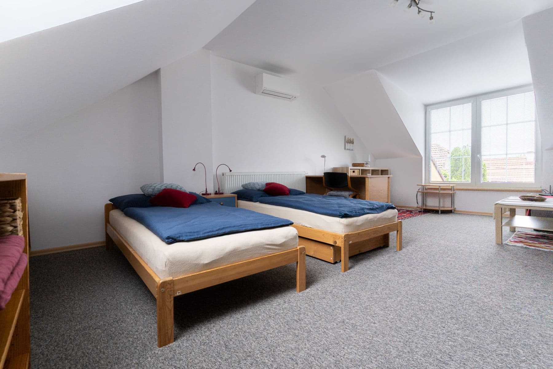 Prenájom domu 123 m², pozemok 1.700 m², Hradešín, Středočeský kraj Prenájom domu 123 m², pozemok 1.700 m², Hradešín, Středočeský kraj