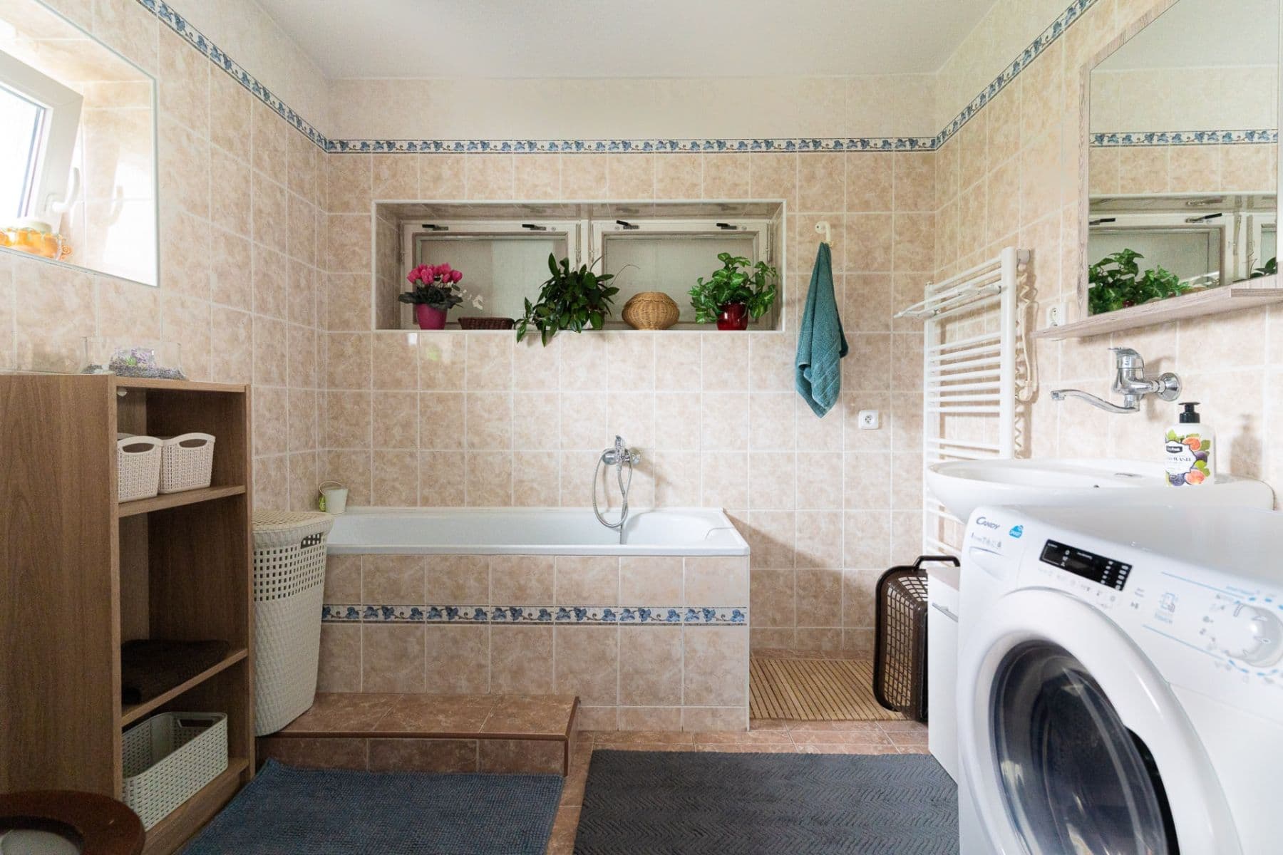Prenájom domu 123 m², pozemok 1.700 m², Hradešín, Středočeský kraj Prenájom domu 123 m², pozemok 1.700 m², Hradešín, Středočeský kraj