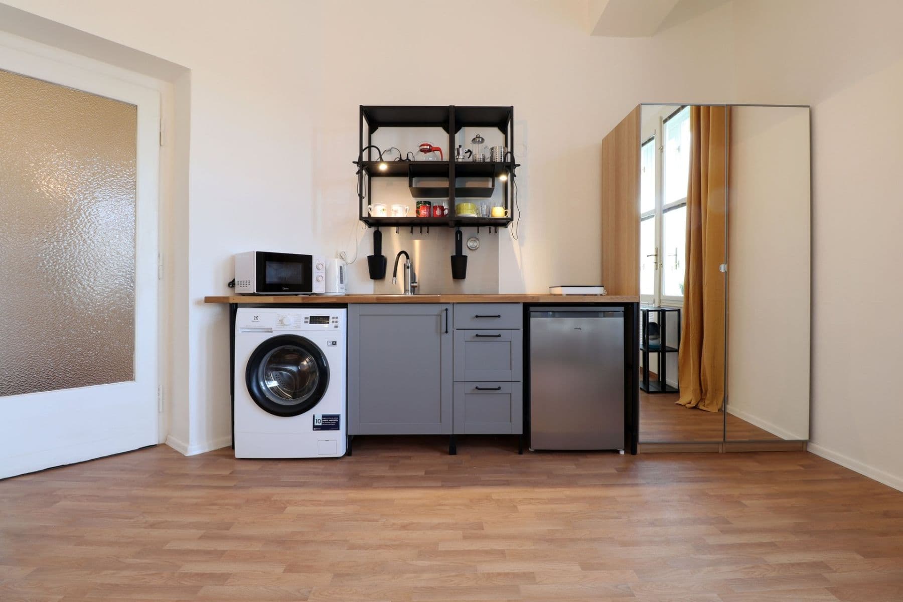 Prenájom bytu 1-izbový 21 m², Sportovní, Praha, Praha Prenájom bytu 1-izbový 21 m², Sportovní, Praha, Praha