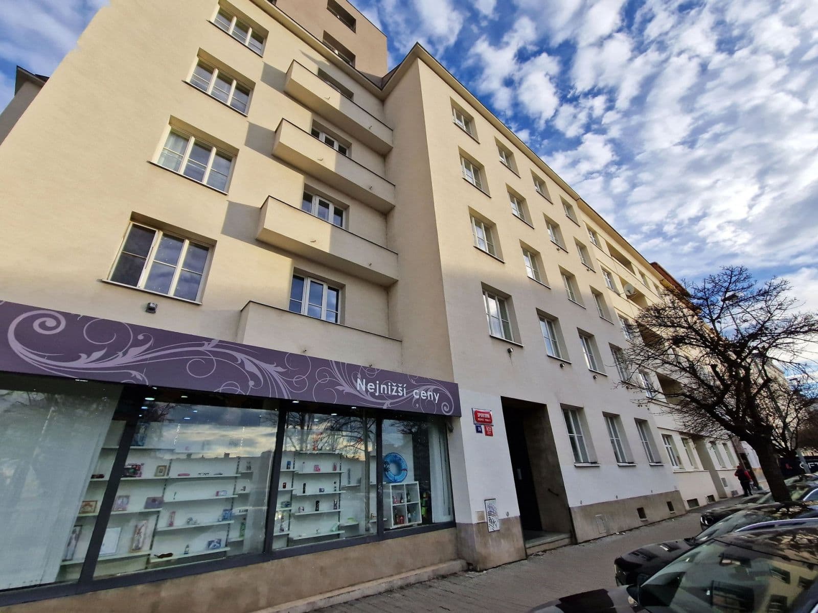 Prenájom bytu 1-izbový 21 m², Sportovní, Praha, Praha Prenájom bytu 1-izbový 21 m², Sportovní, Praha, Praha