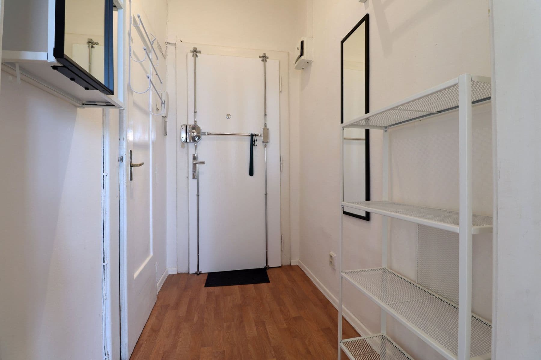 Prenájom bytu 1-izbový 21 m², Sportovní, Praha, Praha Prenájom bytu 1-izbový 21 m², Sportovní, Praha, Praha