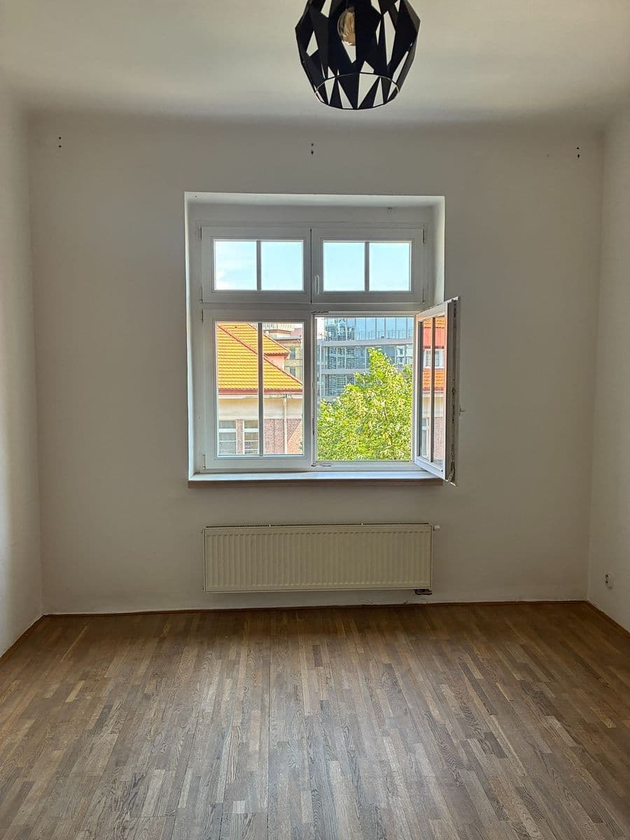 Prenájom bytu 2-izbový 53 m², U Uranie, Praha, Praha Prenájom bytu 2-izbový 53 m², U Uranie, Praha, Praha