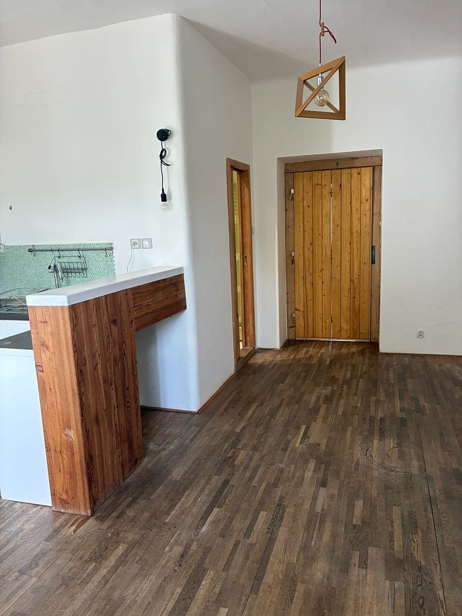 Prenájom bytu 2-izbový 53 m², U Uranie, Praha, Praha Prenájom bytu 2-izbový 53 m², U Uranie, Praha, Praha