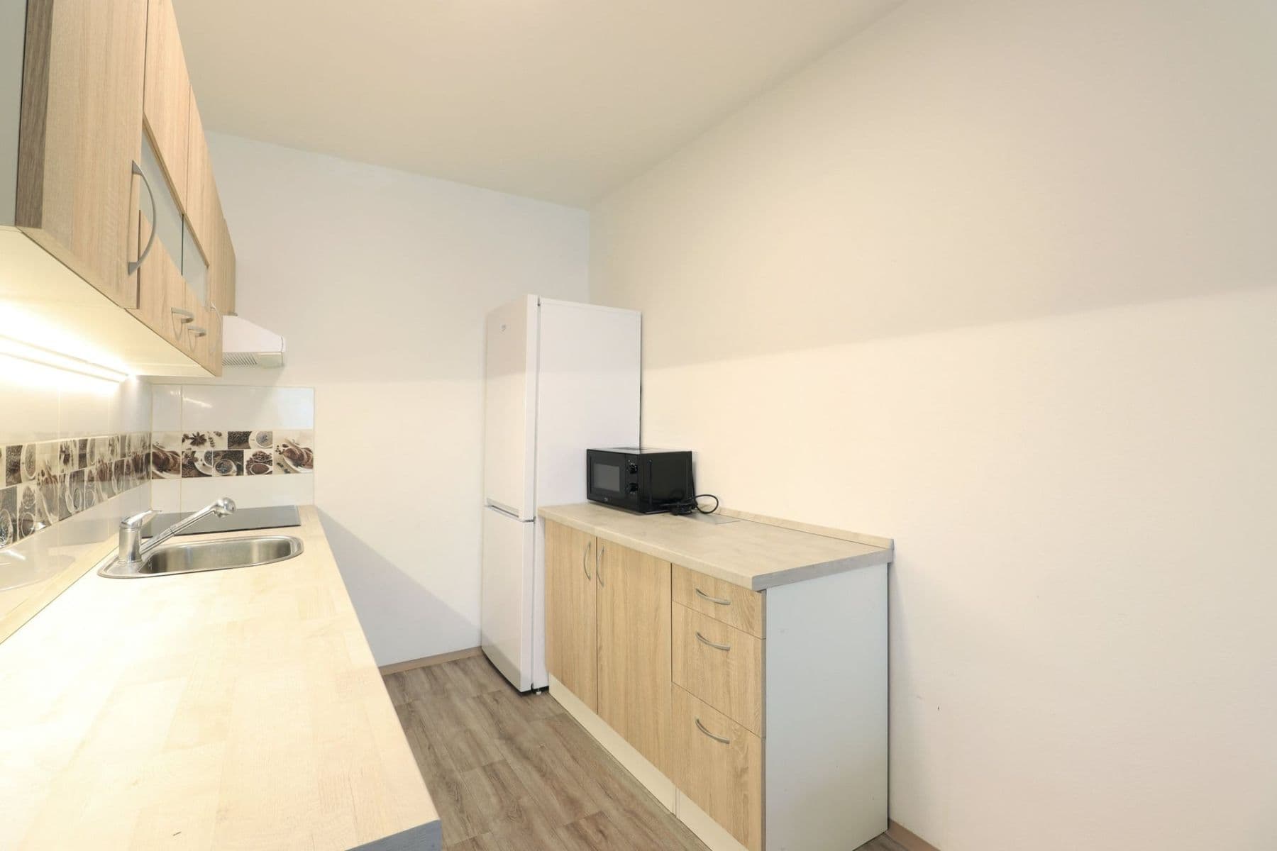 Prenájom bytu 3-izbový 66 m², Petýrkova, Praha, Praha Prenájom bytu 3-izbový 66 m², Petýrkova, Praha, Praha