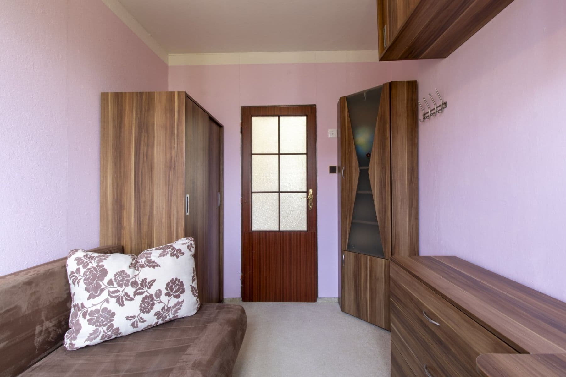 Prenájom bytu 4-izbový 62 m², Jílovská, Praha, Praha Prenájom bytu 4-izbový 62 m², Jílovská, Praha, Praha