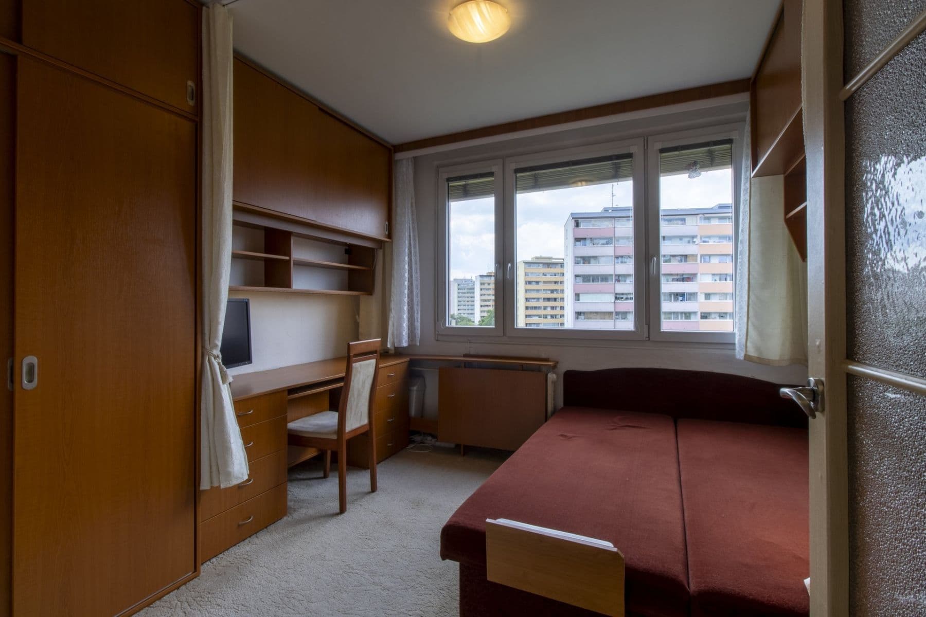 Prenájom bytu 4-izbový 62 m², Jílovská, Praha, Praha Prenájom bytu 4-izbový 62 m², Jílovská, Praha, Praha