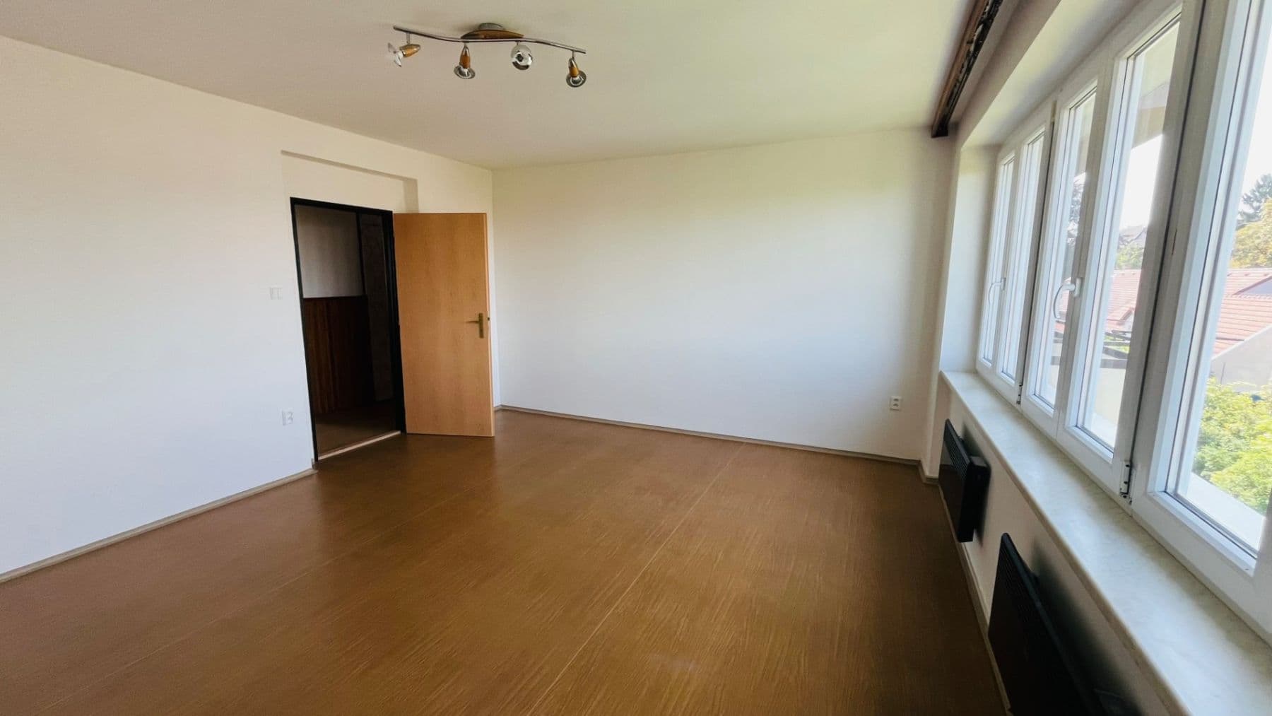 Prenájom bytu 3-izbový 65 m², Horova, Říčany, Středočeský kraj Prenájom bytu 3-izbový 65 m², Horova, Říčany, Středočeský kraj