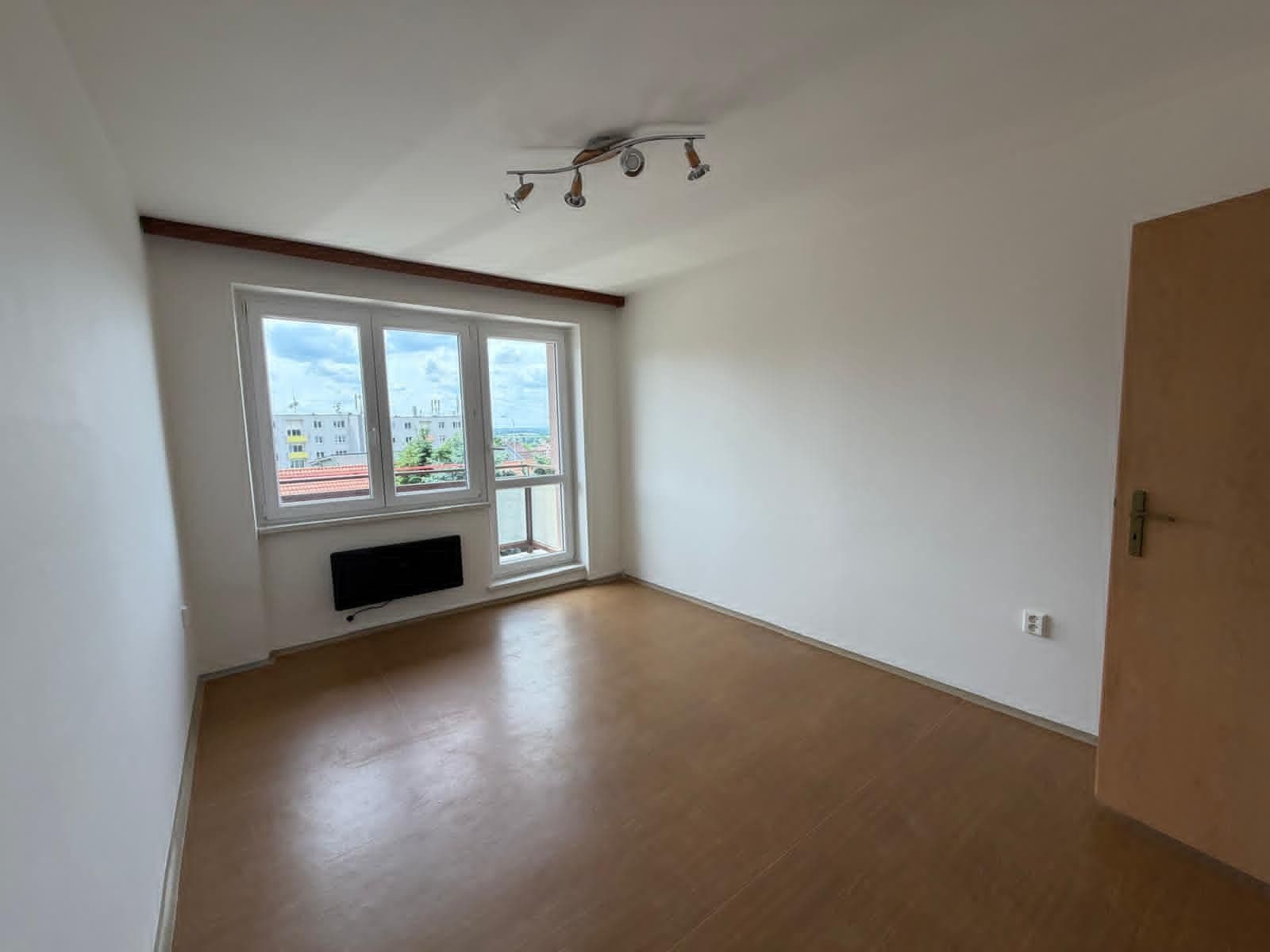 Prenájom bytu 3-izbový 65 m², Horova, Říčany, Středočeský kraj Prenájom bytu 3-izbový 65 m², Horova, Říčany, Středočeský kraj