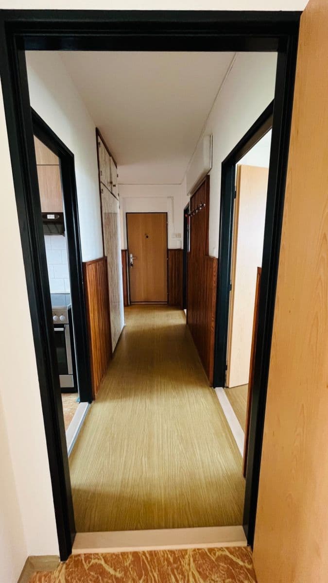 Prenájom bytu 3-izbový 65 m², Horova, Říčany, Středočeský kraj Prenájom bytu 3-izbový 65 m², Horova, Říčany, Středočeský kraj