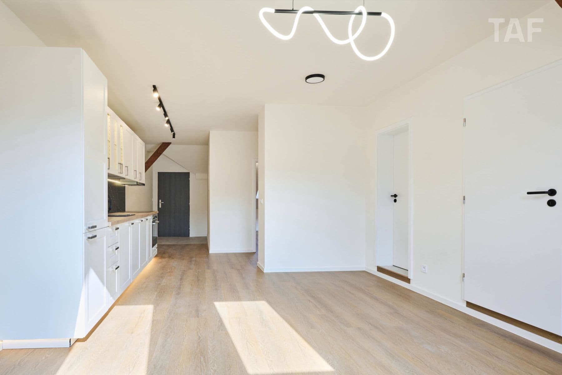 Predaj bytu 3-izbový 81 m², Plzeňská, Praha, Praha Predaj bytu 3-izbový 81 m², Plzeňská, Praha, Praha