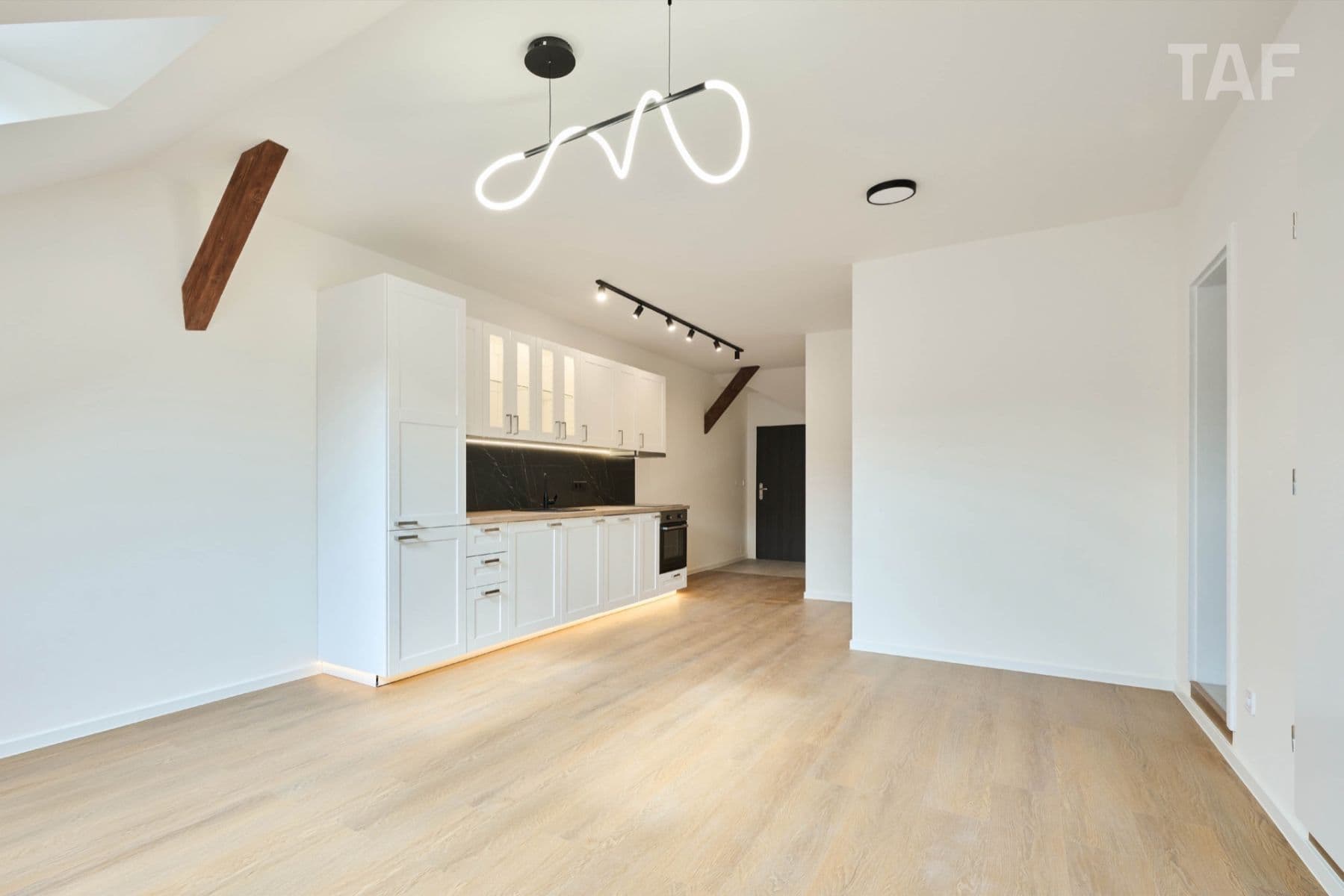 Predaj bytu 3-izbový 81 m², Plzeňská, Praha, Praha Predaj bytu 3-izbový 81 m², Plzeňská, Praha, Praha