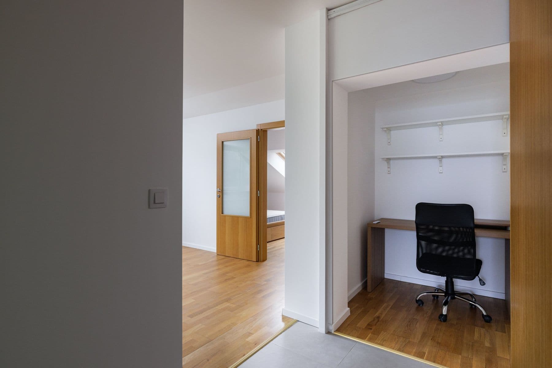 Prenájom bytu 3-izbový 63 m², Na Popelce, Praha, Praha Prenájom bytu 3-izbový 63 m², Na Popelce, Praha, Praha
