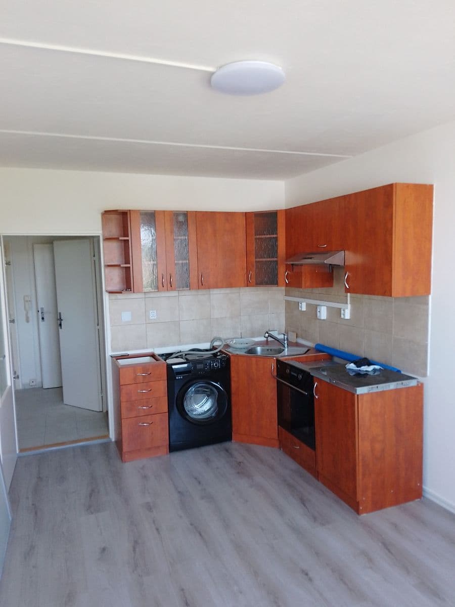 Prenájom bytu 2-izbový 39 m², Bryksova, Praha, Praha Prenájom bytu 2-izbový 39 m², Bryksova, Praha, Praha