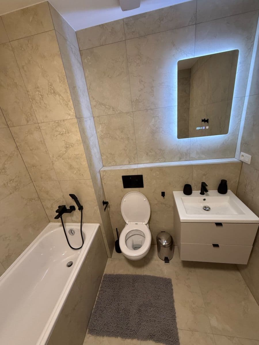Prenájom bytu 2-izbový 35 m², Bernolákova, Trnava, Trnavský kraj Prenájom bytu 2-izbový 35 m², Bernolákova, Trnava, Trnavský kraj