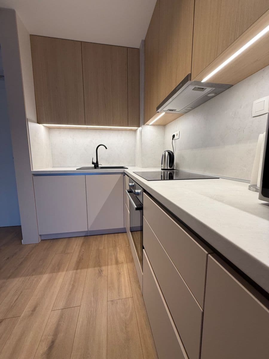 Prenájom bytu 2-izbový 35 m², Bernolákova, Trnava, Trnavský kraj Prenájom bytu 2-izbový 35 m², Bernolákova, Trnava, Trnavský kraj