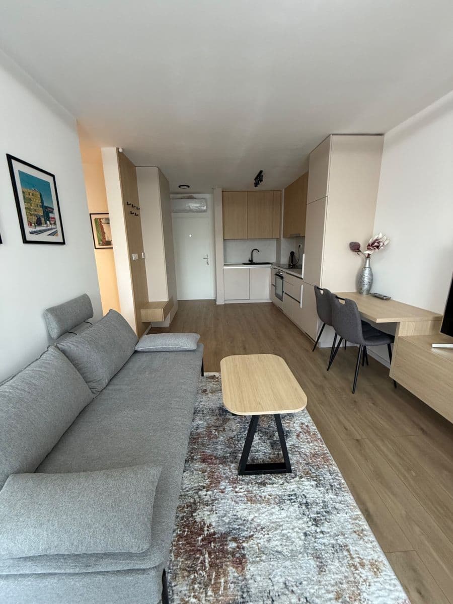Prenájom bytu 2-izbový 35 m², Bernolákova, Trnava, Trnavský kraj Prenájom bytu 2-izbový 35 m², Bernolákova, Trnava, Trnavský kraj