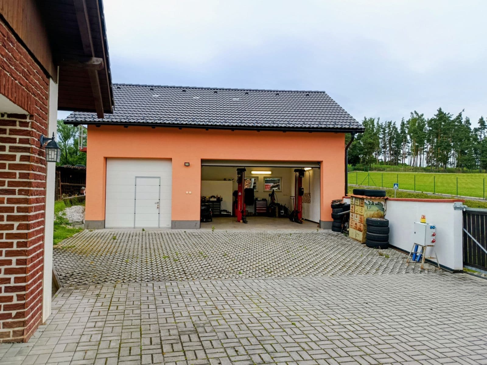 Predaj domu 155 m², pozemek 1.436 m², Sousedovice, Jihočeský kraj Predaj domu 155 m², pozemek 1.436 m², Sousedovice, Jihočeský kraj
