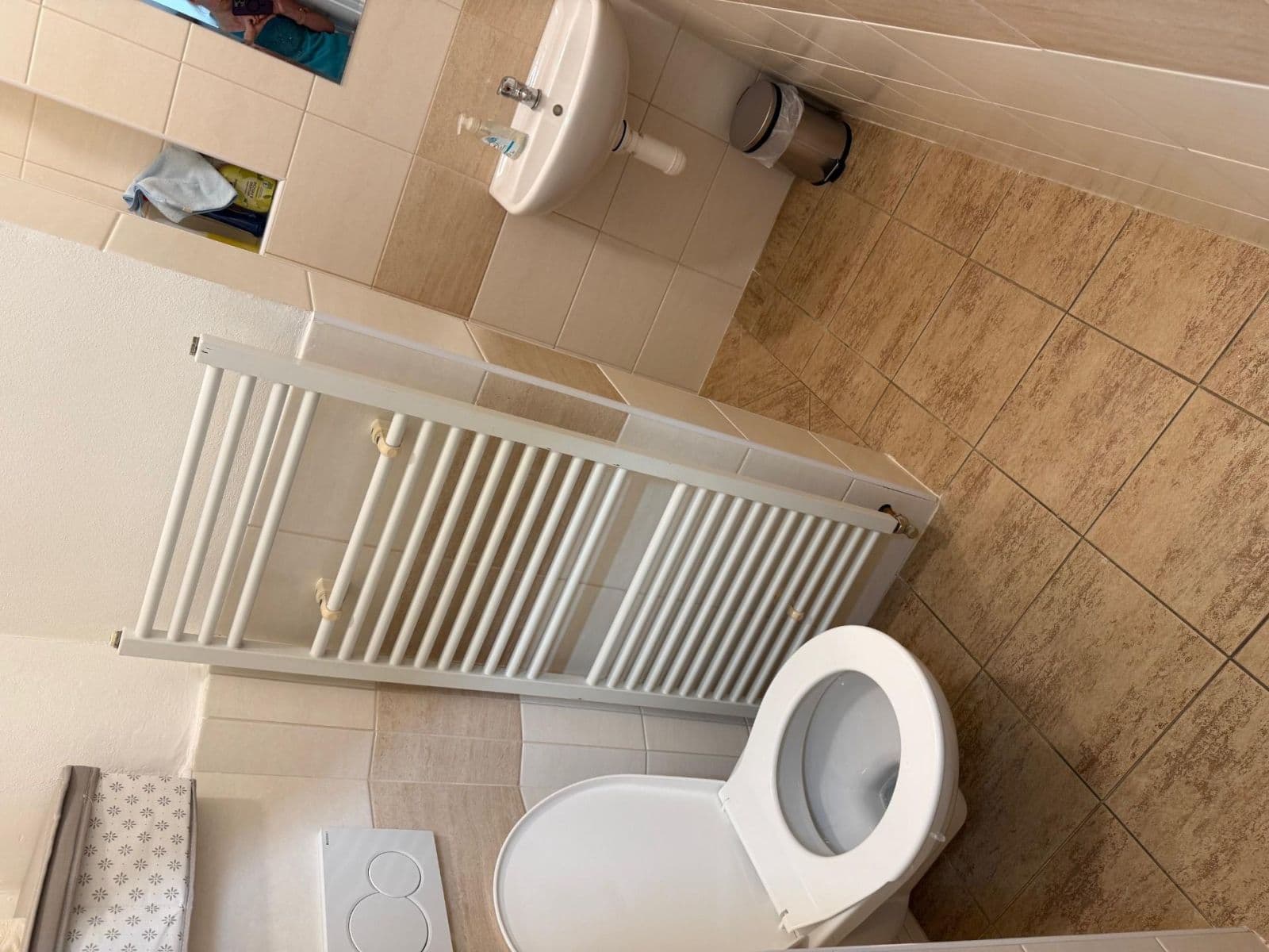 Prenájom bytu 1-izbový 40 m², Opatovická, Praha, Praha Prenájom bytu 1-izbový 40 m², Opatovická, Praha, Praha