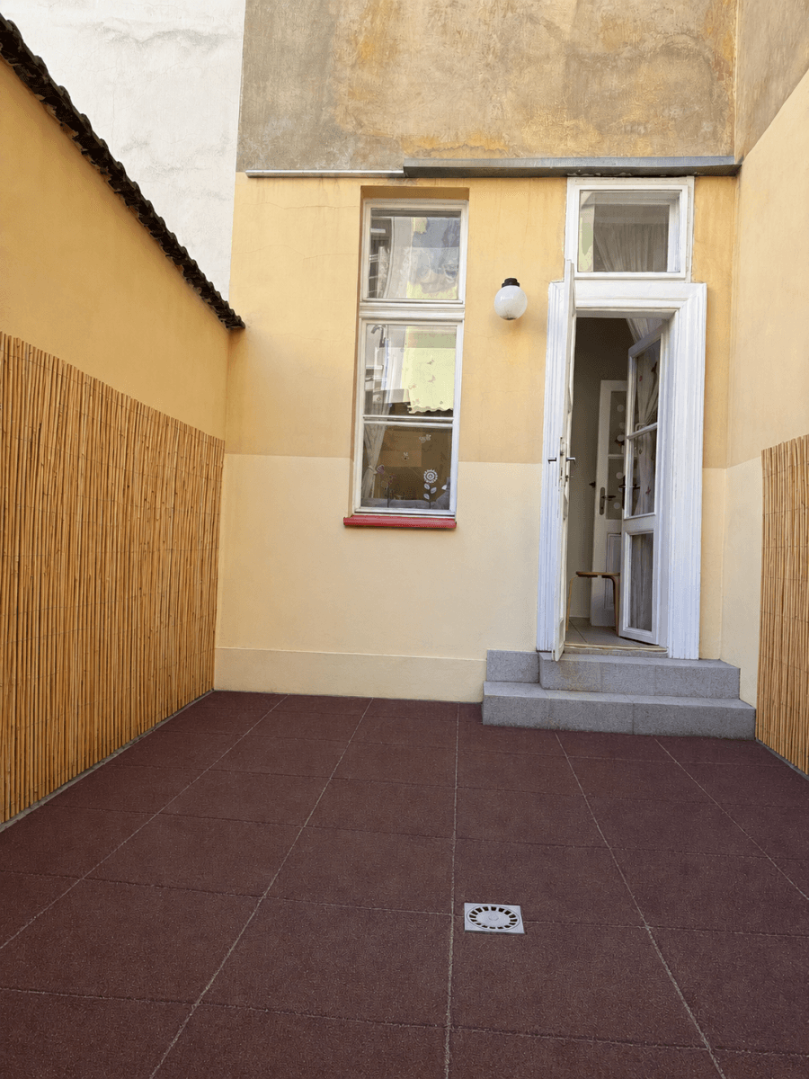 Prenájom bytu 1-izbový 40 m², Opatovická, Praha, Praha Prenájom bytu 1-izbový 40 m², Opatovická, Praha, Praha