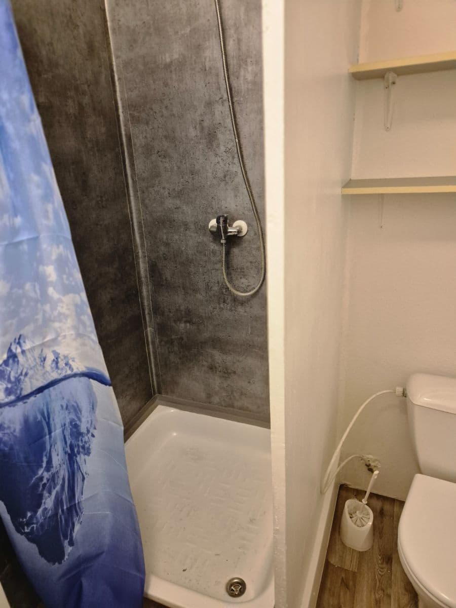 Prenájom bytu 1-izbový 32 m², Smíchovská, Praha, Praha Prenájom bytu 1-izbový 32 m², Smíchovská, Praha, Praha