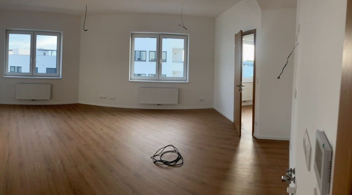 Prenájom bytu 3-izbový 74 m², Brněnská, Šlapanice, Jihomoravský kraj Prenájom bytu 3-izbový 74 m², Brněnská, Šlapanice, Jihomoravský kraj