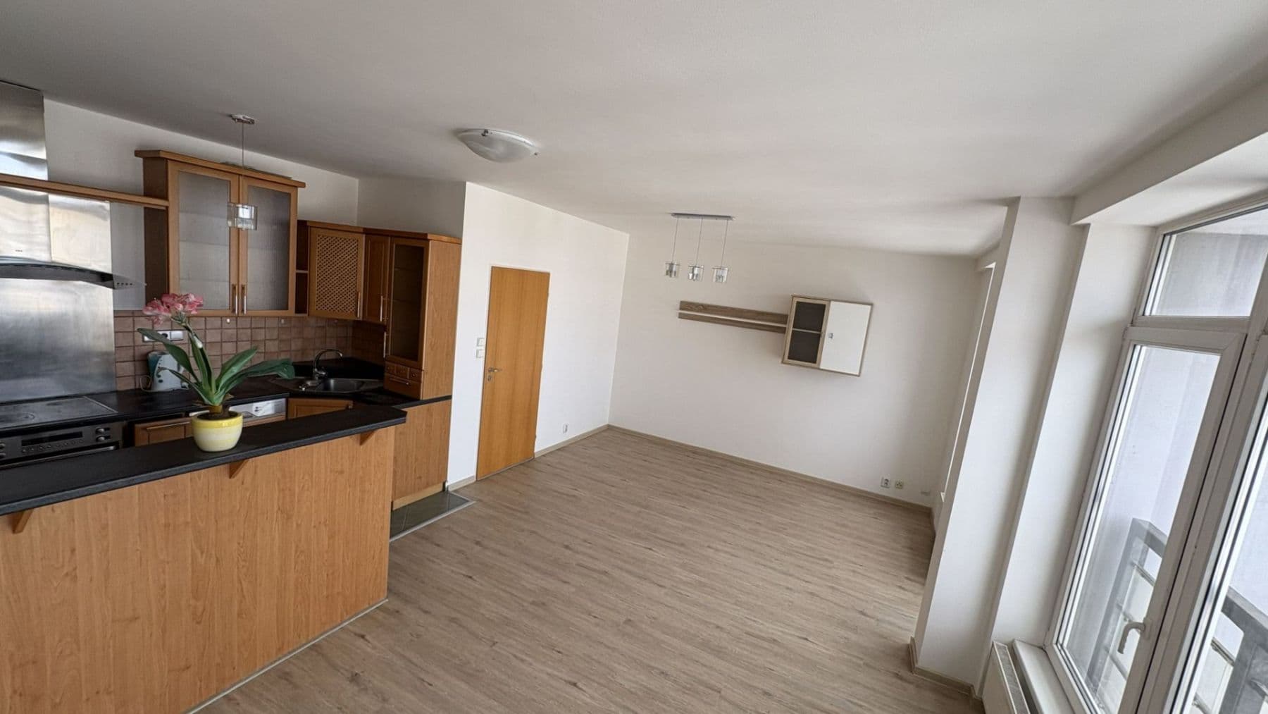 Prenájom bytu 3-izbový 74 m², Vinohradská, Praha, Praha Prenájom bytu 3-izbový 74 m², Vinohradská, Praha, Praha