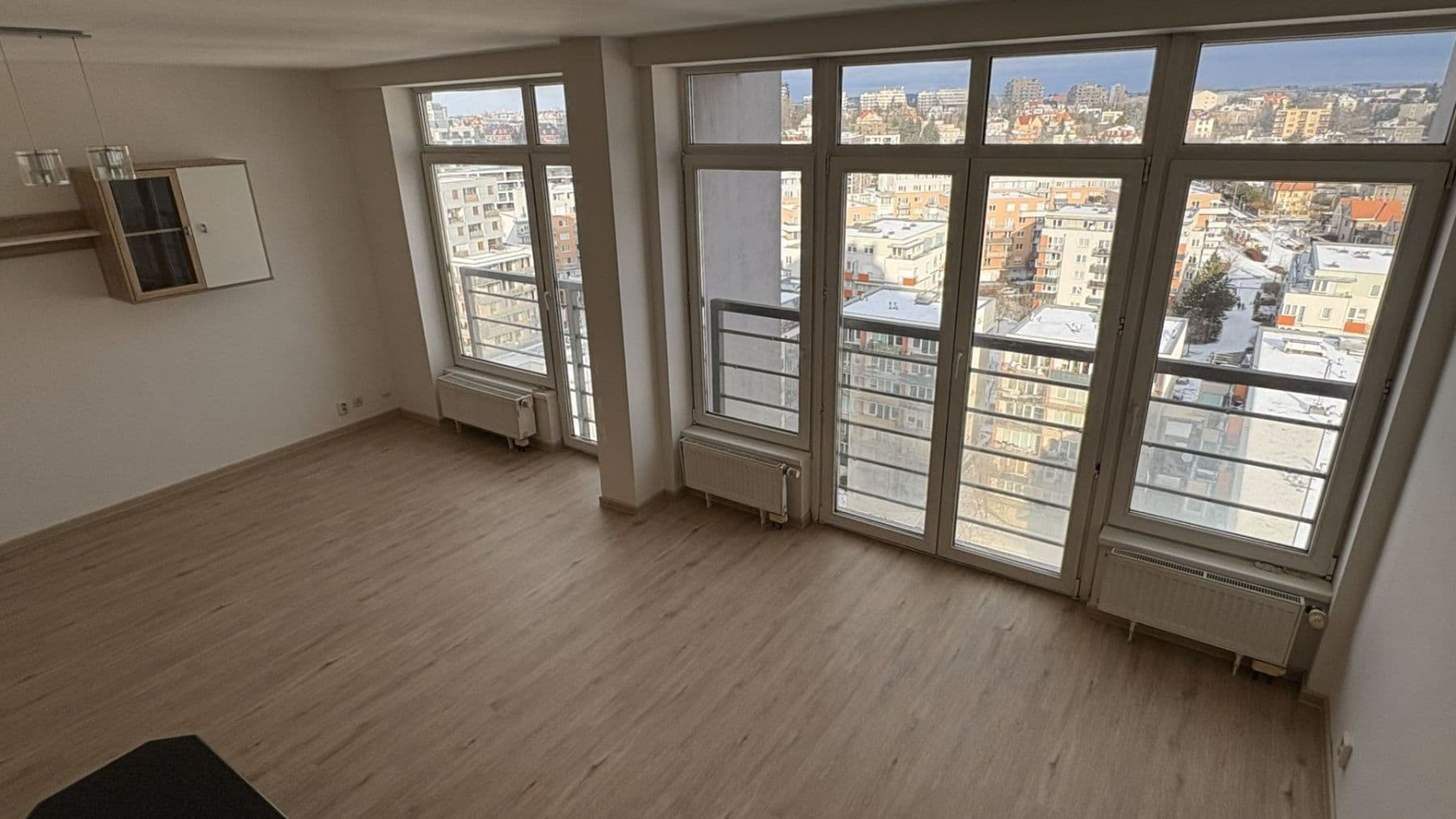 Prenájom bytu 3-izbový 74 m², Vinohradská, Praha, Praha Prenájom bytu 3-izbový 74 m², Vinohradská, Praha, Praha