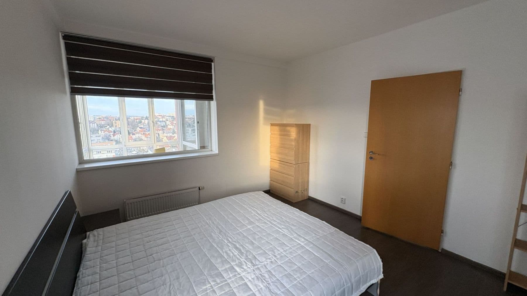 Prenájom bytu 3-izbový 74 m², Vinohradská, Praha, Praha Prenájom bytu 3-izbový 74 m², Vinohradská, Praha, Praha