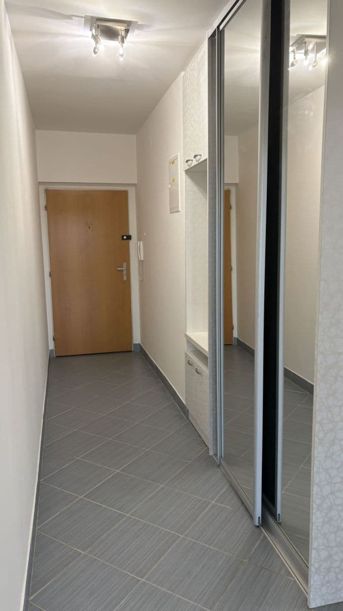 Prenájom bytu 3-izbový 74 m², Vinohradská, Praha, Praha Prenájom bytu 3-izbový 74 m², Vinohradská, Praha, Praha