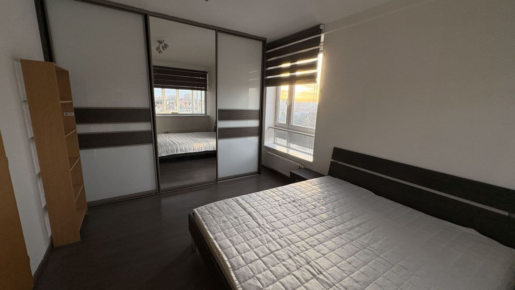 Prenájom bytu 3-izbový 74 m², Vinohradská, Praha, Praha Prenájom bytu 3-izbový 74 m², Vinohradská, Praha, Praha