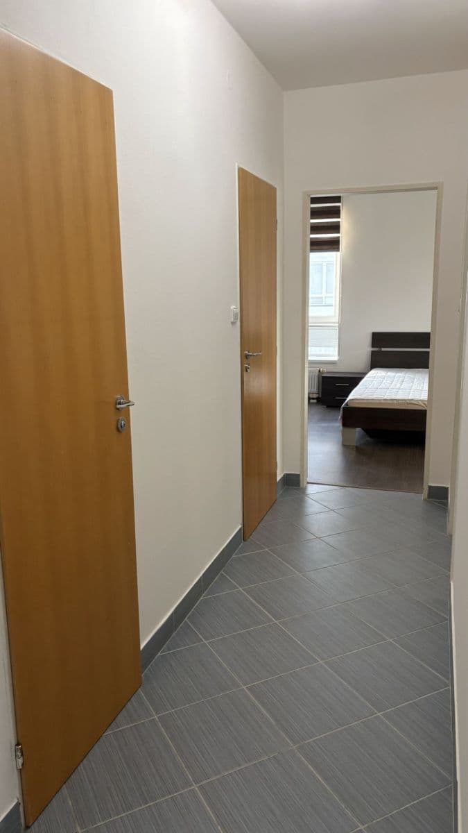 Prenájom bytu 3-izbový 74 m², Vinohradská, Praha, Praha Prenájom bytu 3-izbový 74 m², Vinohradská, Praha, Praha