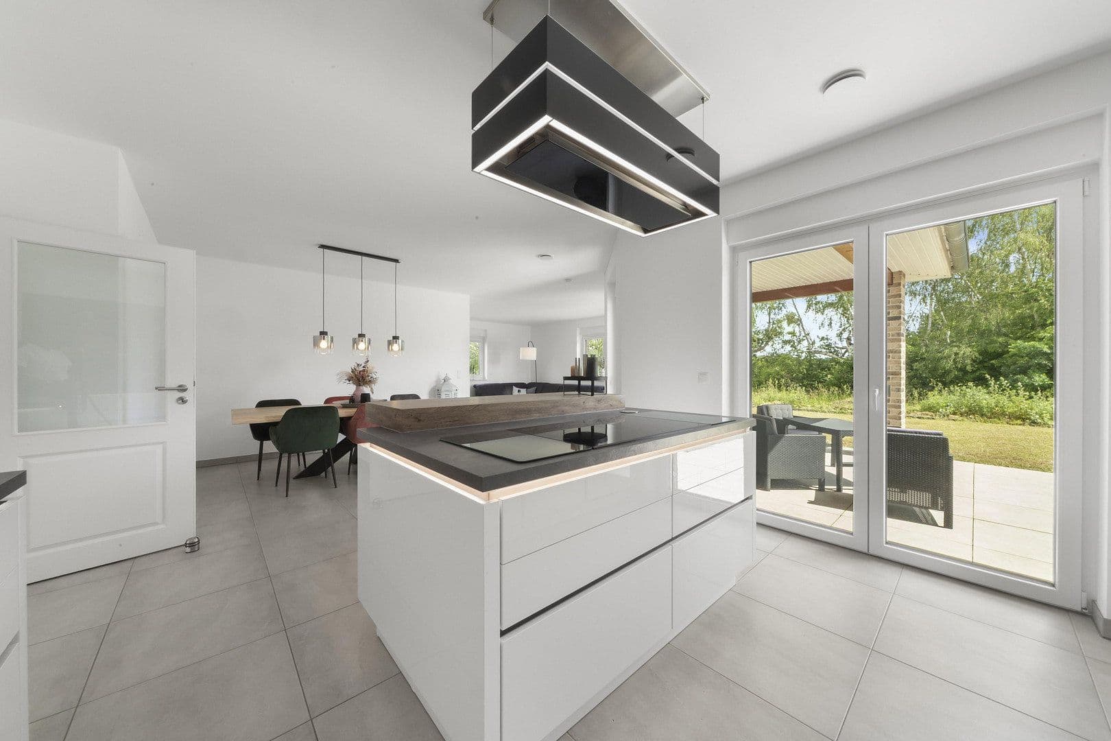 Predaj domu 167 m², pozemek 645 m², Wathlingen, Dolné Sasko Predaj domu 167 m², pozemek 645 m², Wathlingen, Dolné Sasko