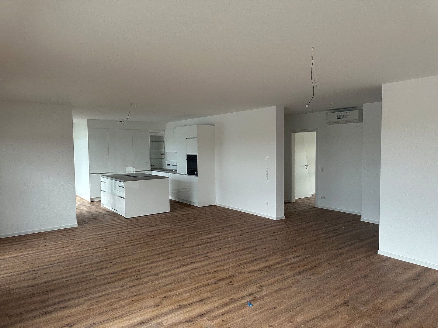 Prenájom bytu 3-izbový 147 m², Hühnlesäcker 4, 74360 Ilfeld, Ilsfeld, Bádensko-Wurttembersko Prenájom bytu 3-izbový 147 m², Hühnlesäcker 4, 74360 Ilfeld, Ilsfeld, Bádensko-Wurttembersko