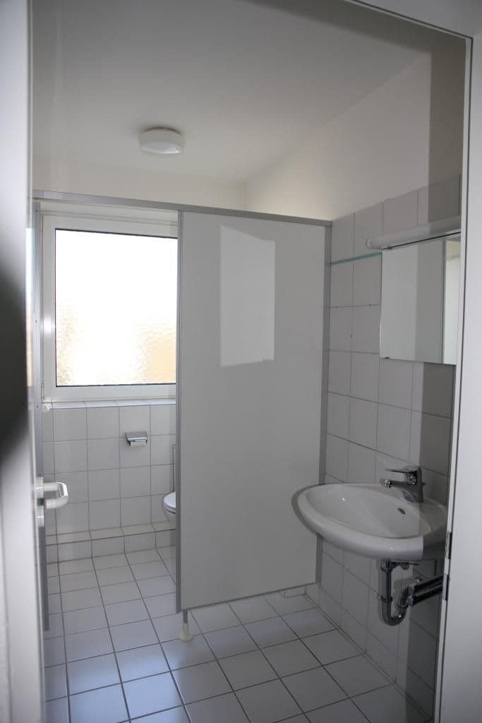 Prenájom kancelárie 205 m², Böhringerstraße 50, Radolfzell am Bodensee, Bádensko-Wurttembersko Prenájom kancelárie 205 m², Böhringerstraße 50, Radolfzell am Bodensee, Bádensko-Wurttembersko