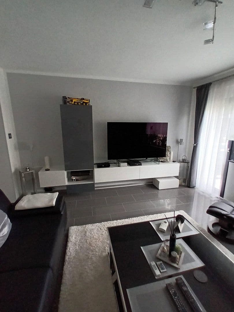 Prenájom bytu 2-izbový 60 m², Köln, Severné Porýnie - Westfálsko Prenájom bytu 2-izbový 60 m², Köln, Severné Porýnie - Westfálsko