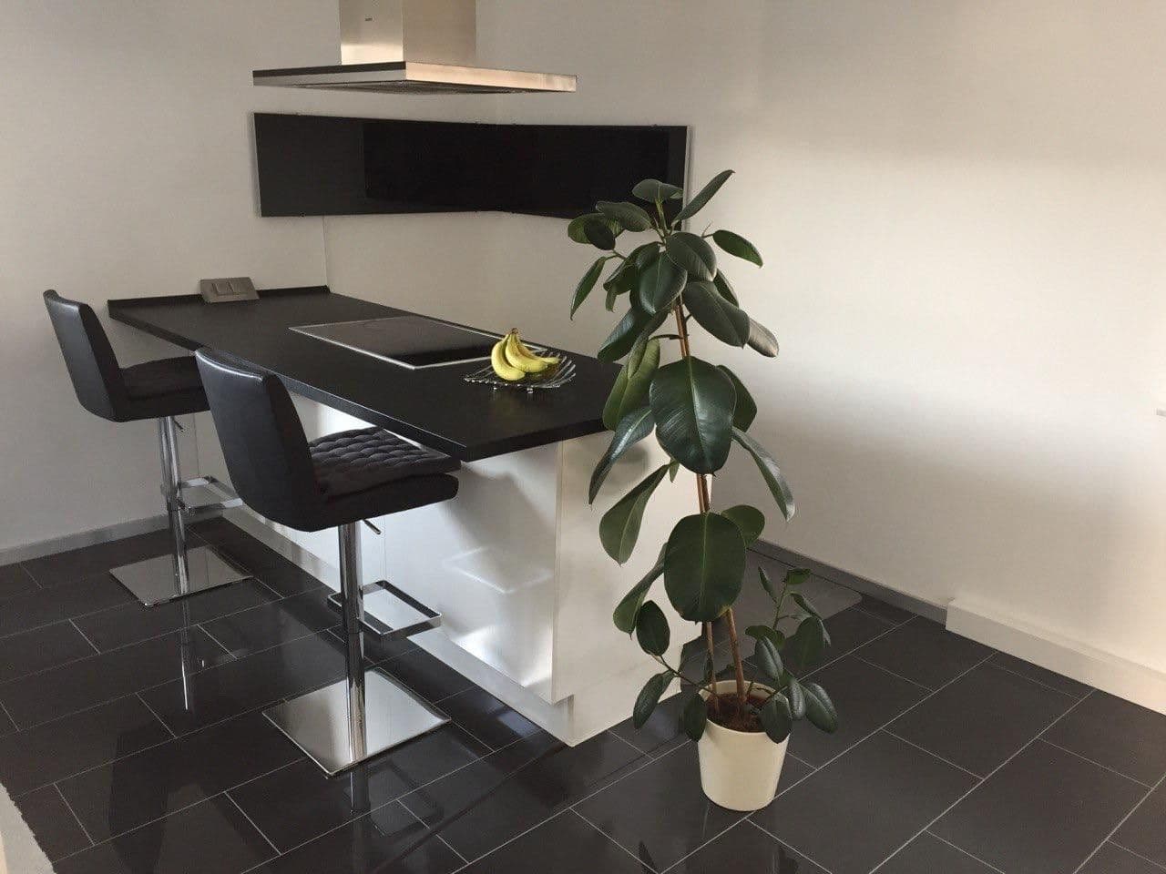 Prenájom bytu 2-izbový 60 m², Köln, Severné Porýnie - Westfálsko Prenájom bytu 2-izbový 60 m², Köln, Severné Porýnie - Westfálsko