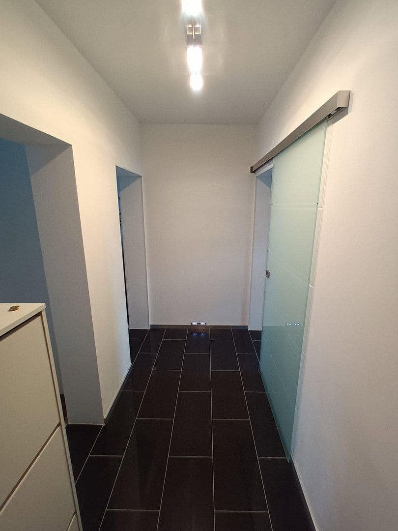 Prenájom bytu 2-izbový 60 m², Köln, Severné Porýnie - Westfálsko Prenájom bytu 2-izbový 60 m², Köln, Severné Porýnie - Westfálsko