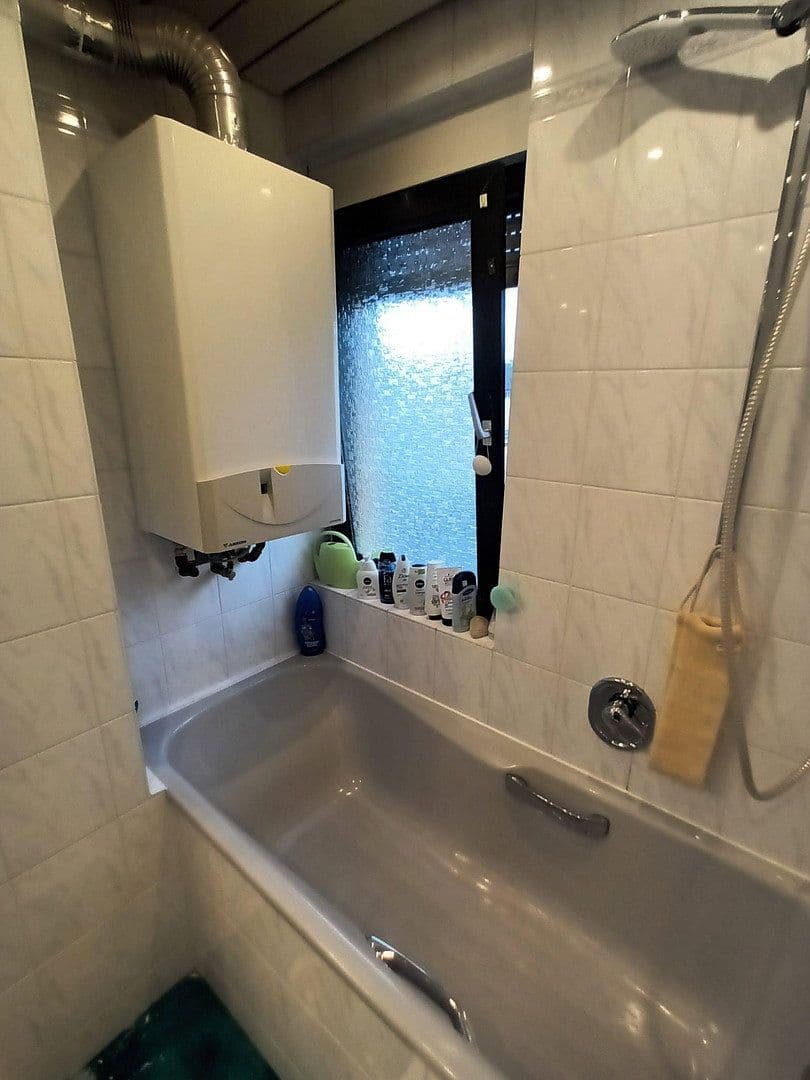 Prenájom bytu 2-izbový 60 m², Köln, Severné Porýnie - Westfálsko Prenájom bytu 2-izbový 60 m², Köln, Severné Porýnie - Westfálsko