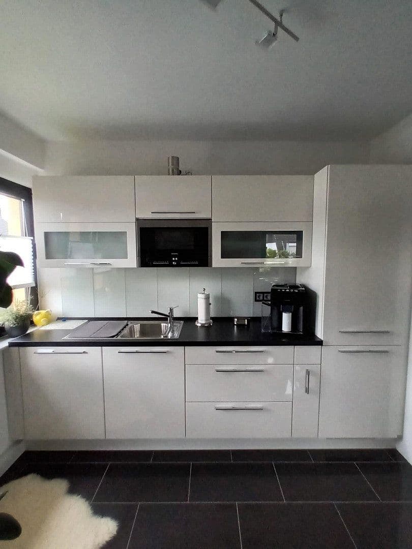 Prenájom bytu 2-izbový 60 m², Köln, Severné Porýnie - Westfálsko Prenájom bytu 2-izbový 60 m², Köln, Severné Porýnie - Westfálsko