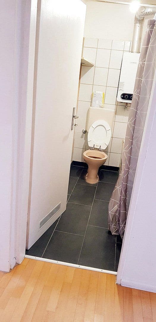Prenájom bytu 2-izbový 47 m², Ludwigshafen, Porýnie-Falcko Prenájom bytu 2-izbový 47 m², Ludwigshafen, Porýnie-Falcko