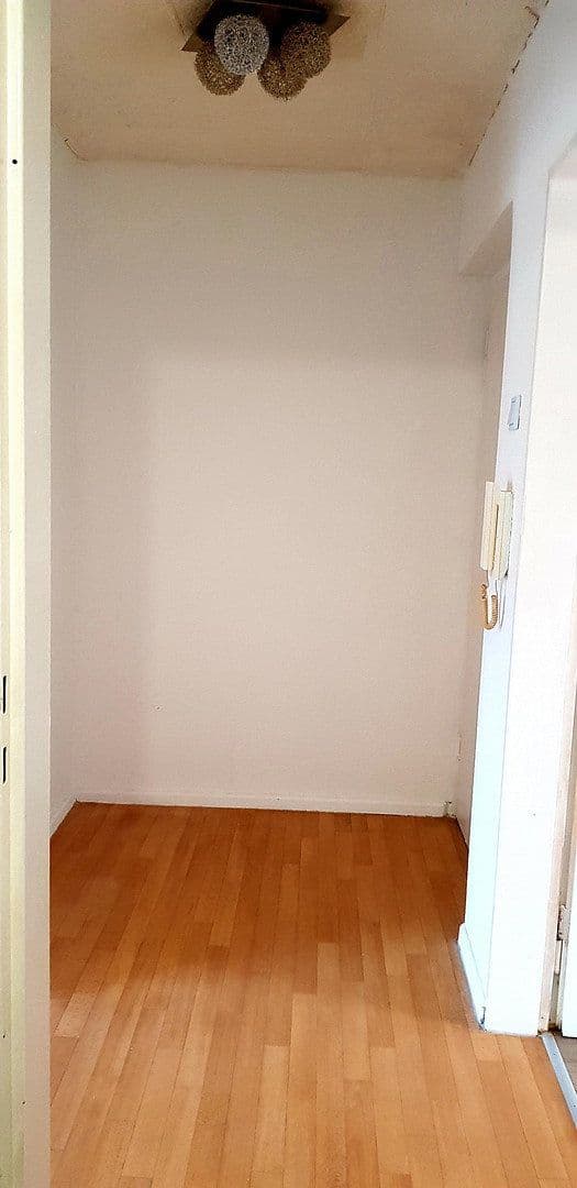 Prenájom bytu 2-izbový 47 m², Ludwigshafen, Porýnie-Falcko Prenájom bytu 2-izbový 47 m², Ludwigshafen, Porýnie-Falcko