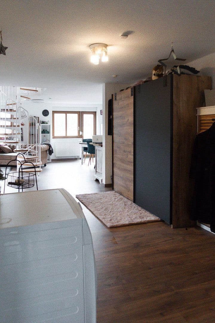 Predaj domu 250 m², pozemek 689 m², Heddesbach, Bádensko-Wurttembersko Predaj domu 250 m², pozemek 689 m², Heddesbach, Bádensko-Wurttembersko