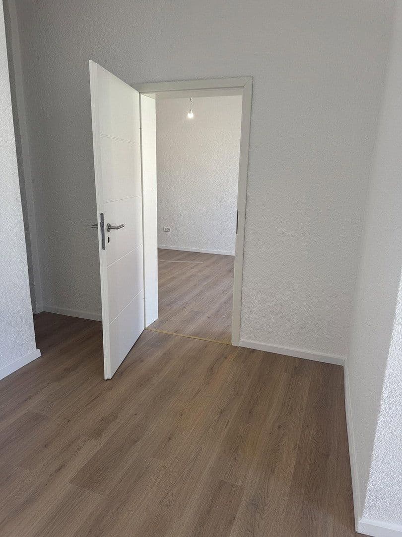 Prenájom bytu 2-izbový 55 m², Obere Hauptstrasse, Lustadt, Porýnie-Falcko Prenájom bytu 2-izbový 55 m², Obere Hauptstrasse, Lustadt, Porýnie-Falcko
