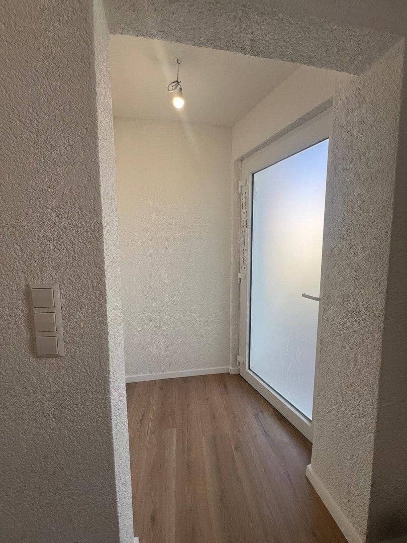 Prenájom bytu 2-izbový 55 m², Obere Hauptstrasse, Lustadt, Porýnie-Falcko Prenájom bytu 2-izbový 55 m², Obere Hauptstrasse, Lustadt, Porýnie-Falcko