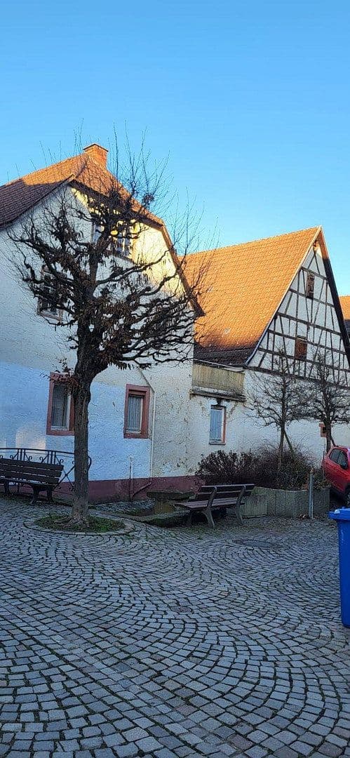 Predaj domu 200 m², pozemek 278 m², Tauberbischofsheim, Bádensko-Wurttembersko Predaj domu 200 m², pozemek 278 m², Tauberbischofsheim, Bádensko-Wurttembersko
