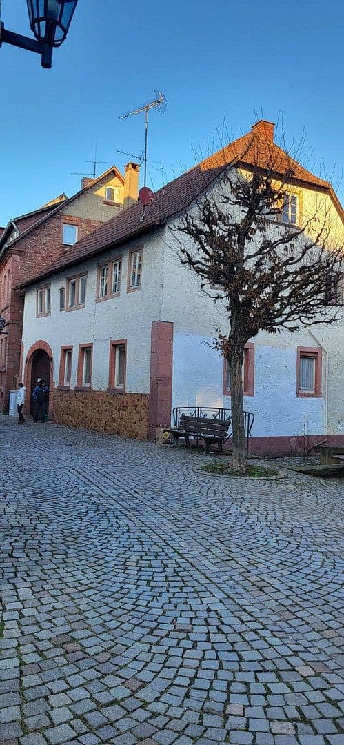 Predaj domu 200 m², pozemek 278 m², Tauberbischofsheim, Bádensko-Wurttembersko Predaj domu 200 m², pozemek 278 m², Tauberbischofsheim, Bádensko-Wurttembersko