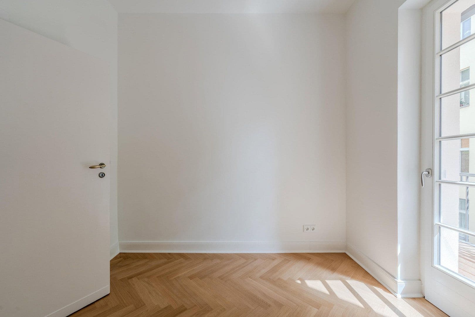 Predaj bytu 4-izbový 148 m², Düsseldorfer Str. 34, Berlin, Berlín Predaj bytu 4-izbový 148 m², Düsseldorfer Str. 34, Berlin, Berlín