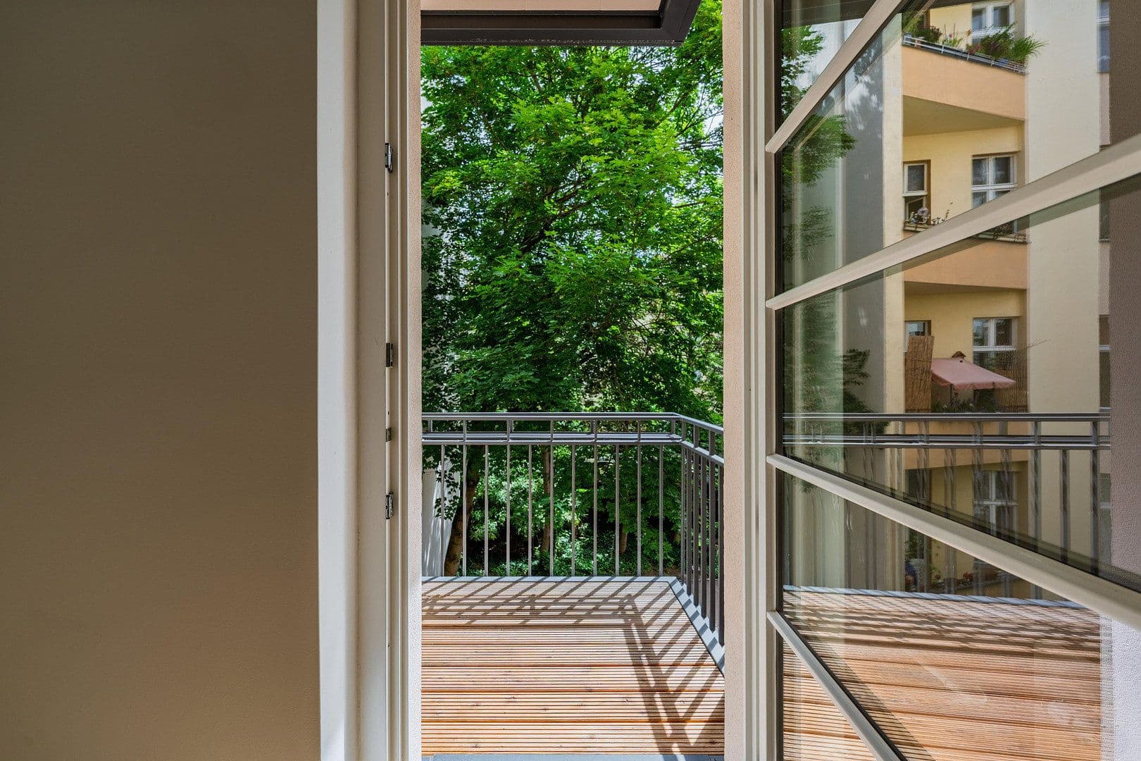 Predaj bytu 4-izbový 148 m², Düsseldorfer Str. 34, Berlin, Berlín Predaj bytu 4-izbový 148 m², Düsseldorfer Str. 34, Berlin, Berlín