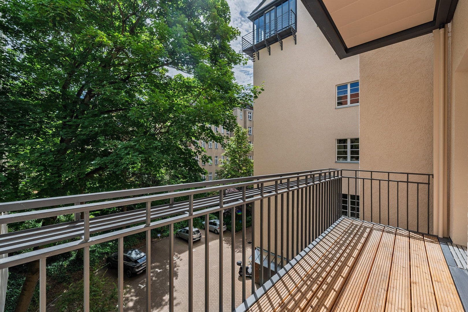 Predaj bytu 4-izbový 148 m², Düsseldorfer Str. 34, Berlin, Berlín Predaj bytu 4-izbový 148 m², Düsseldorfer Str. 34, Berlin, Berlín