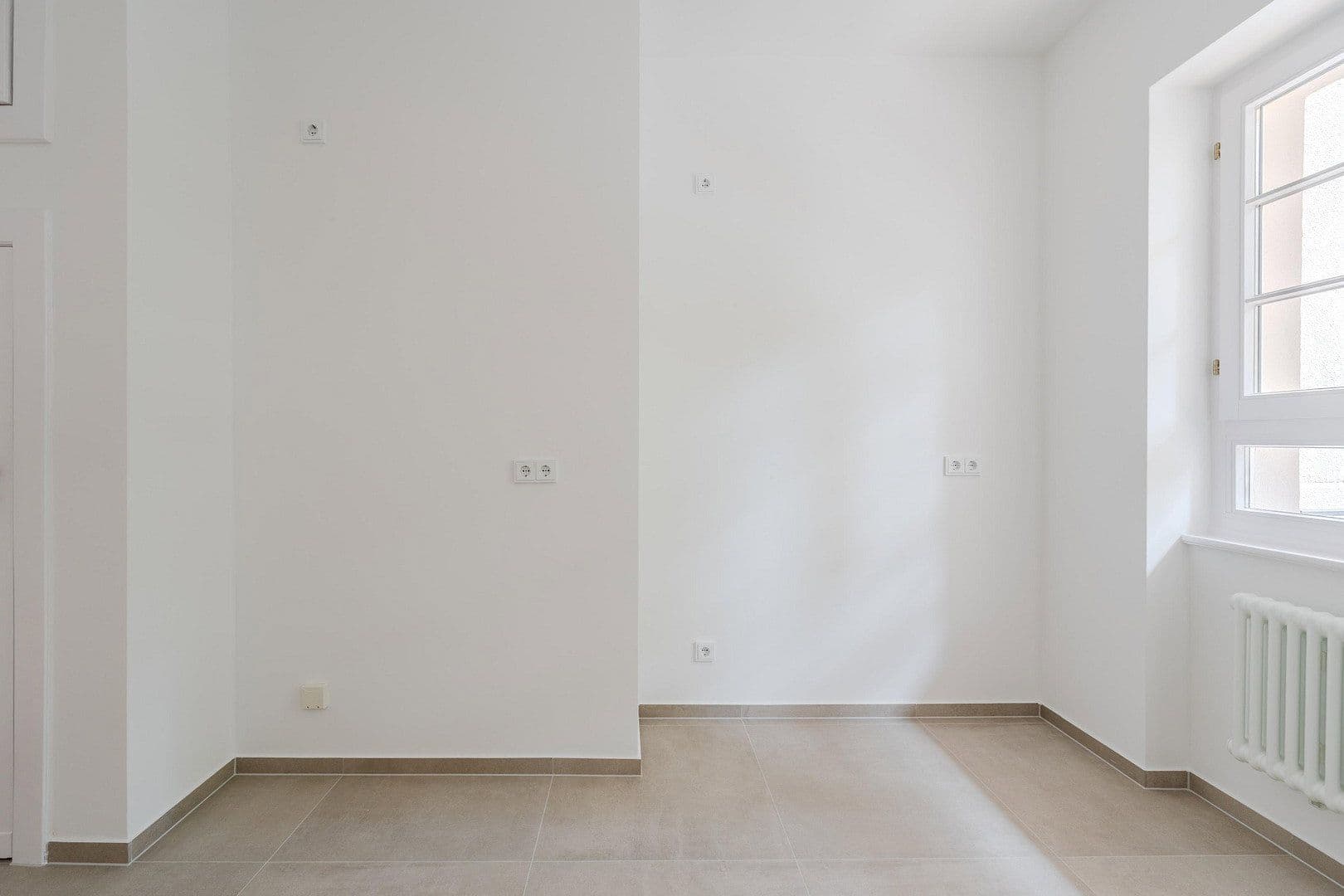 Predaj bytu 4-izbový 148 m², Düsseldorfer Str. 34, Berlin, Berlín Predaj bytu 4-izbový 148 m², Düsseldorfer Str. 34, Berlin, Berlín